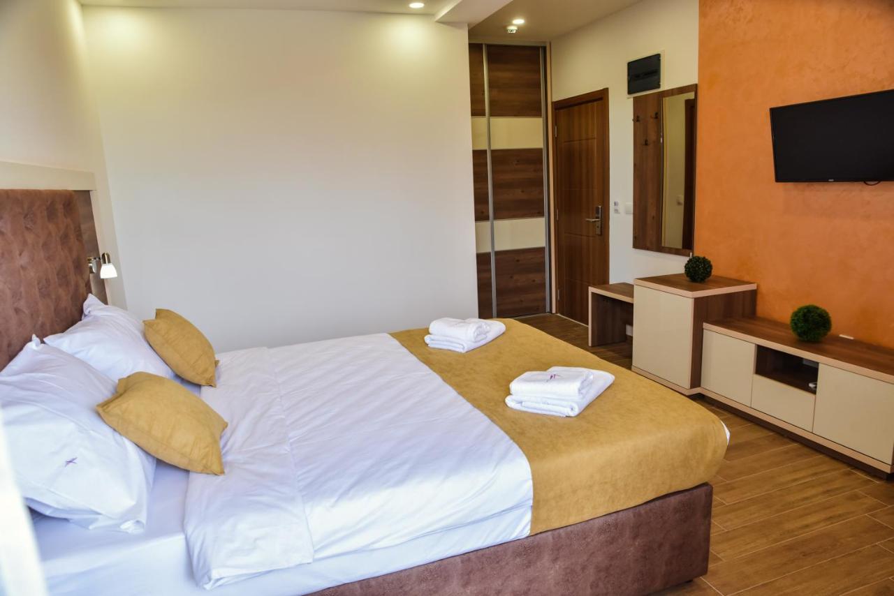 Heaven Lux Ulcinj Ξενοδοχείο Εξωτερικό φωτογραφία